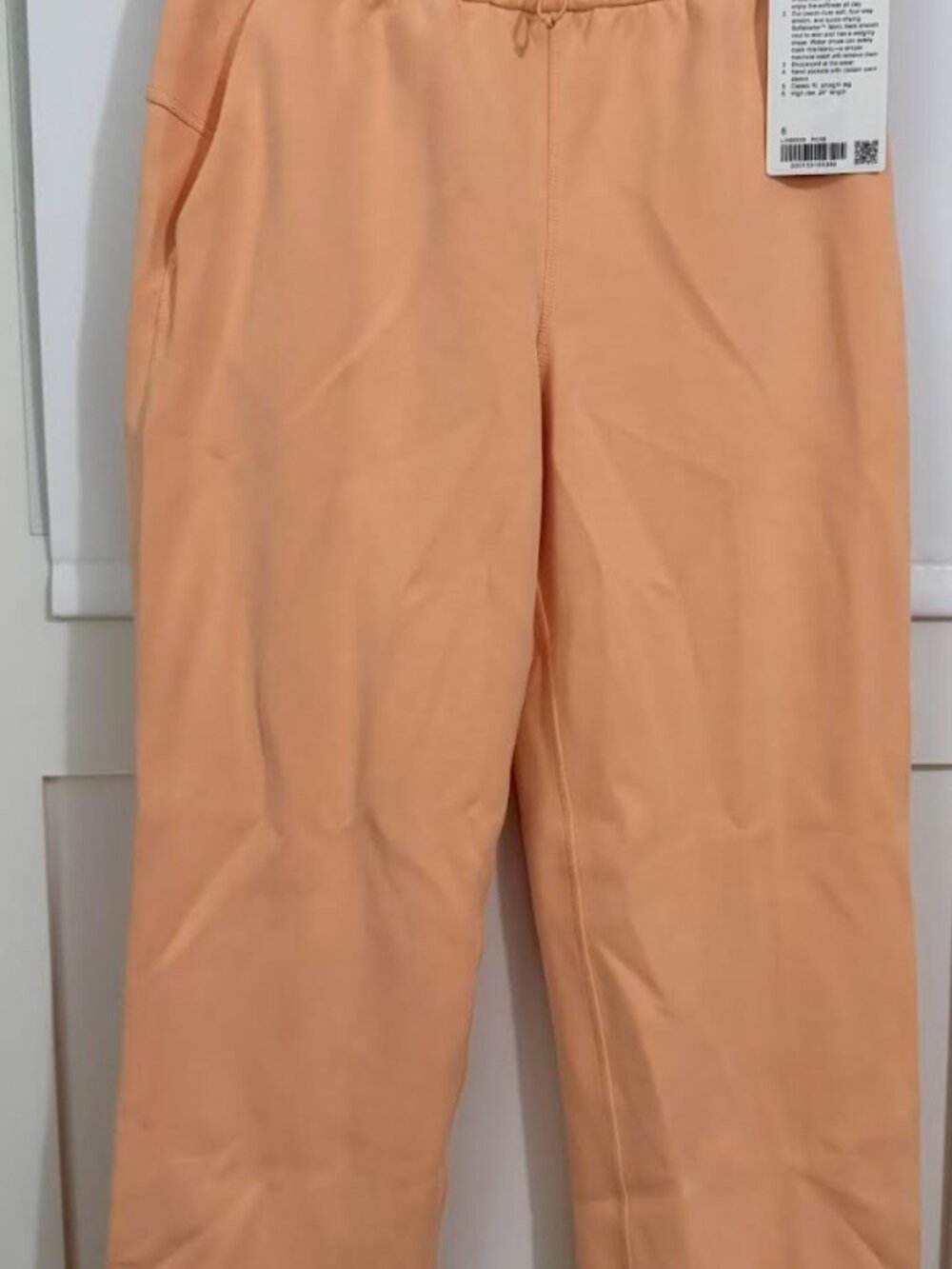 Lululemon Softstreme High-Rise Straight-Leg Cropped Pant (Size 6) - Picture 6 of 8
